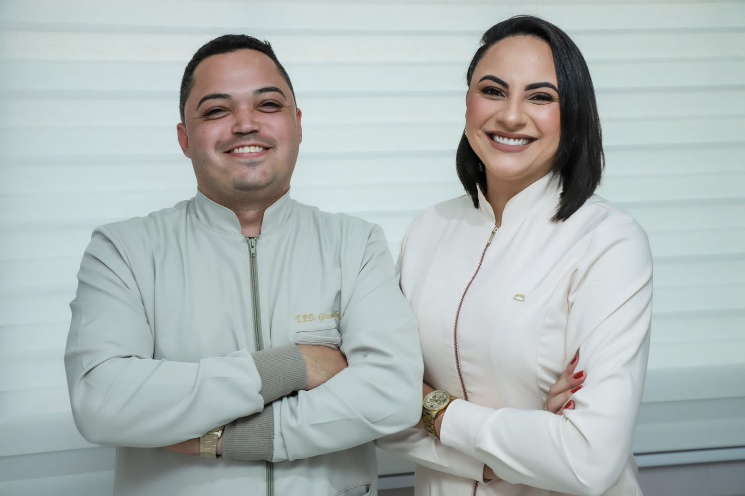 Dra. Valéria Nascimento e Dandi no consultório